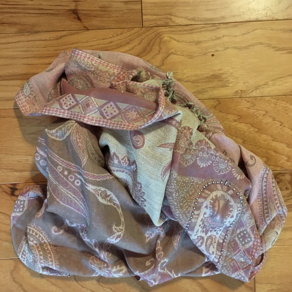 SCARF - Picture 6 of 7